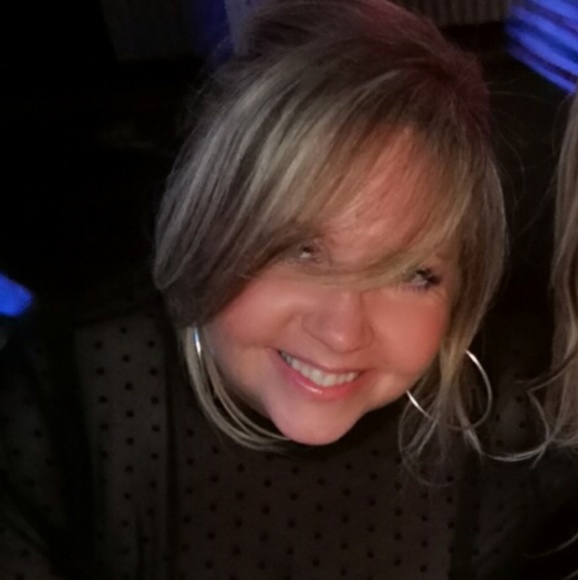 Meet your Posher, Cheryl - Picture 1 of 1